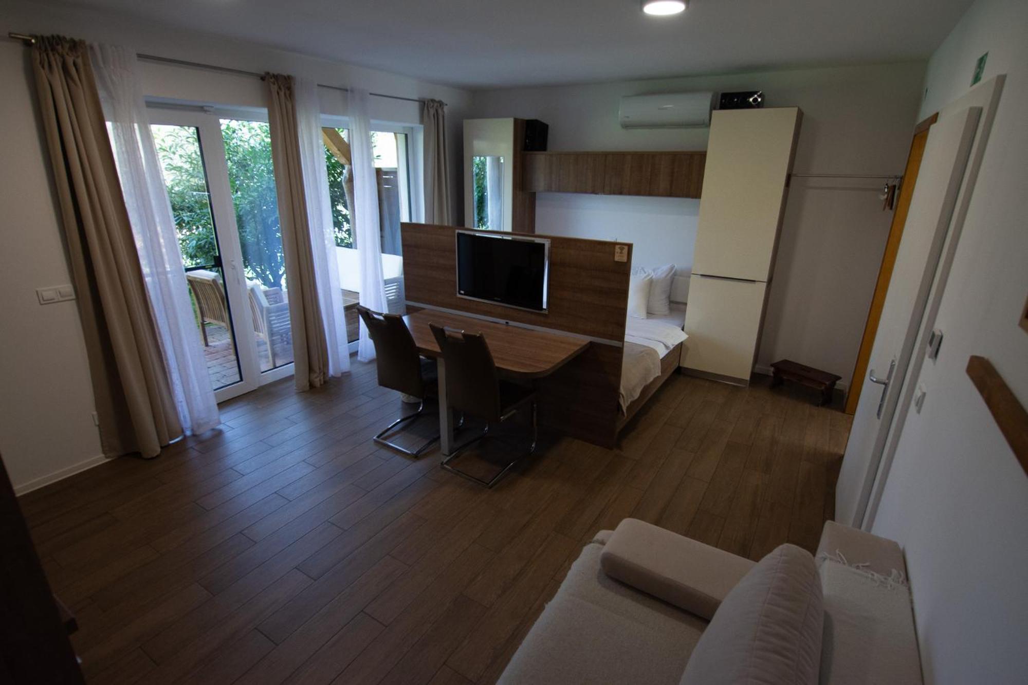 Pr'Fik Apartments クラーニ 部屋 写真