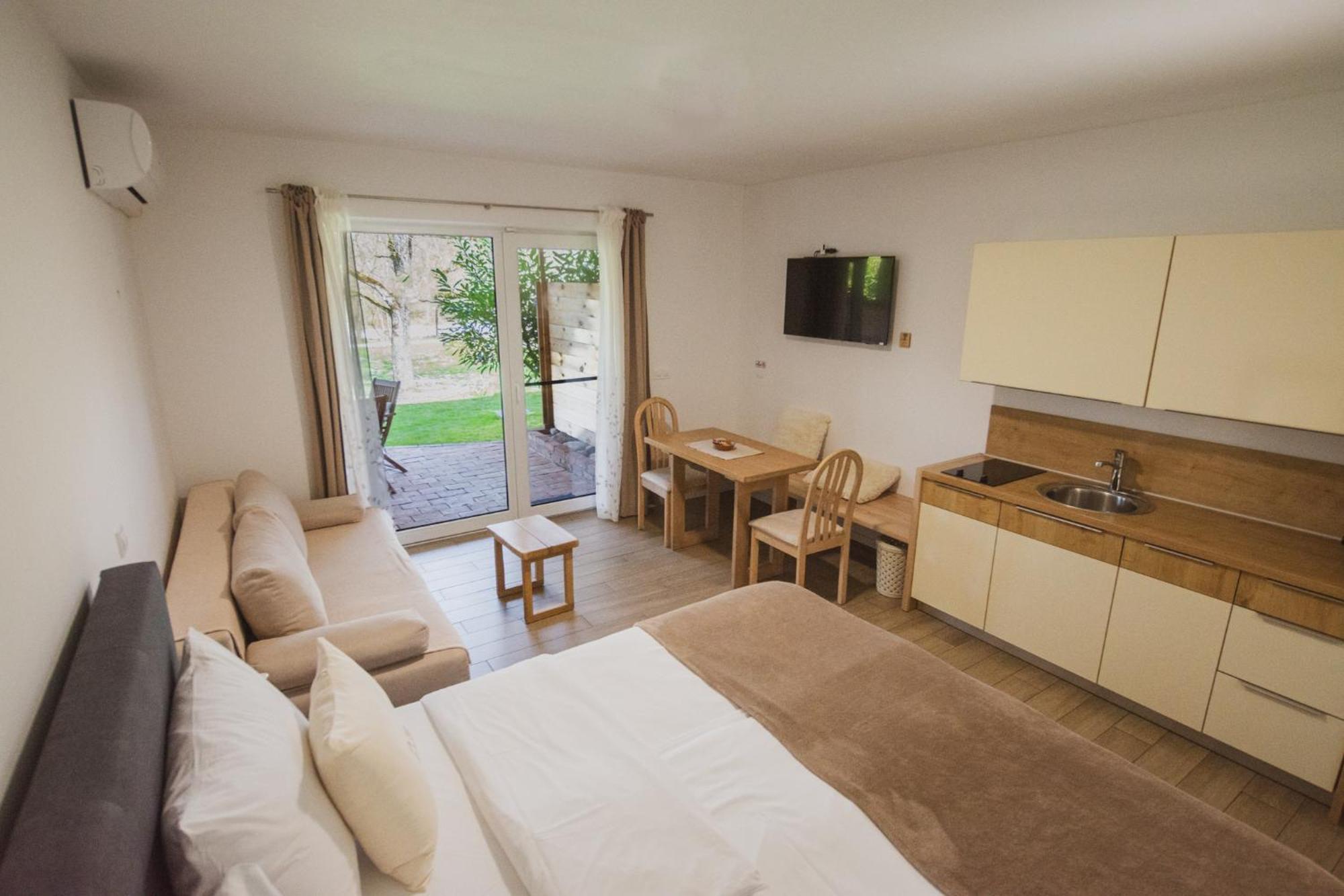 Pr'Fik Apartments クラーニ 部屋 写真